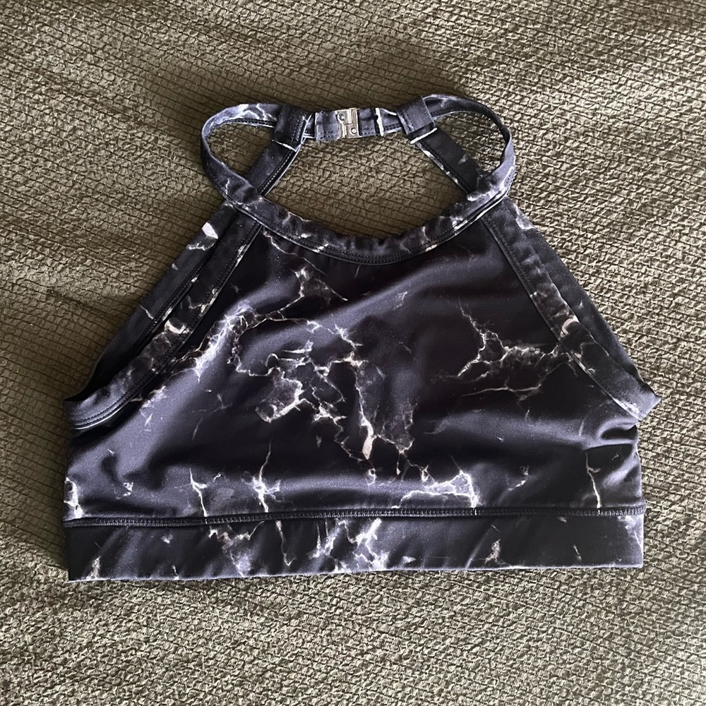 🖤 BUFFBUNNY Halter Black Marble Sports Bra